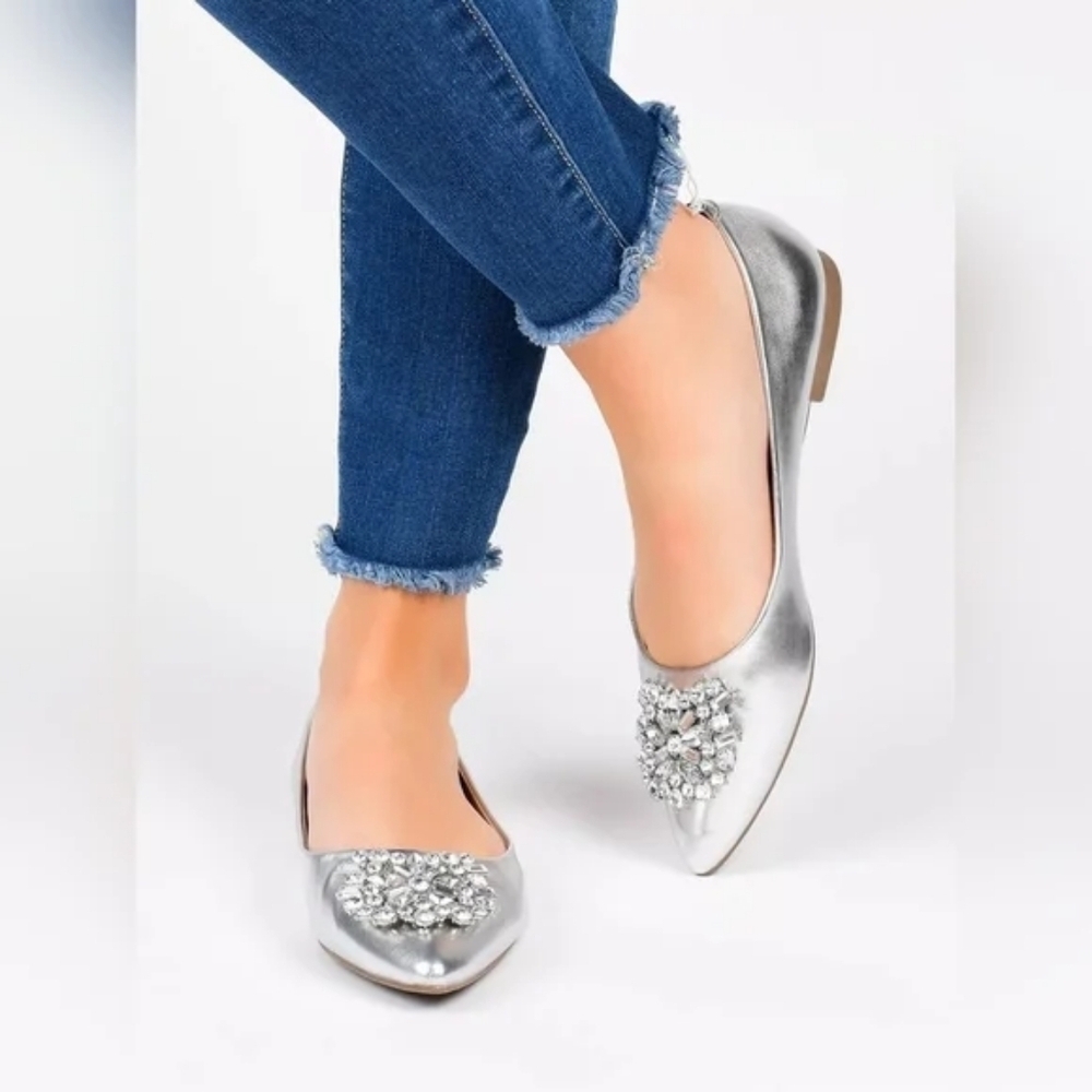 Journee Collection Women's Renzo Jeweled Flats - Size 10 - NIB - Picture 5 of 8
